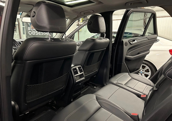 Mercedes-Benz ML cena 74900 przebieg: 167200, rok produkcji 2012 z Ostrowiec Świętokrzyski małe 379